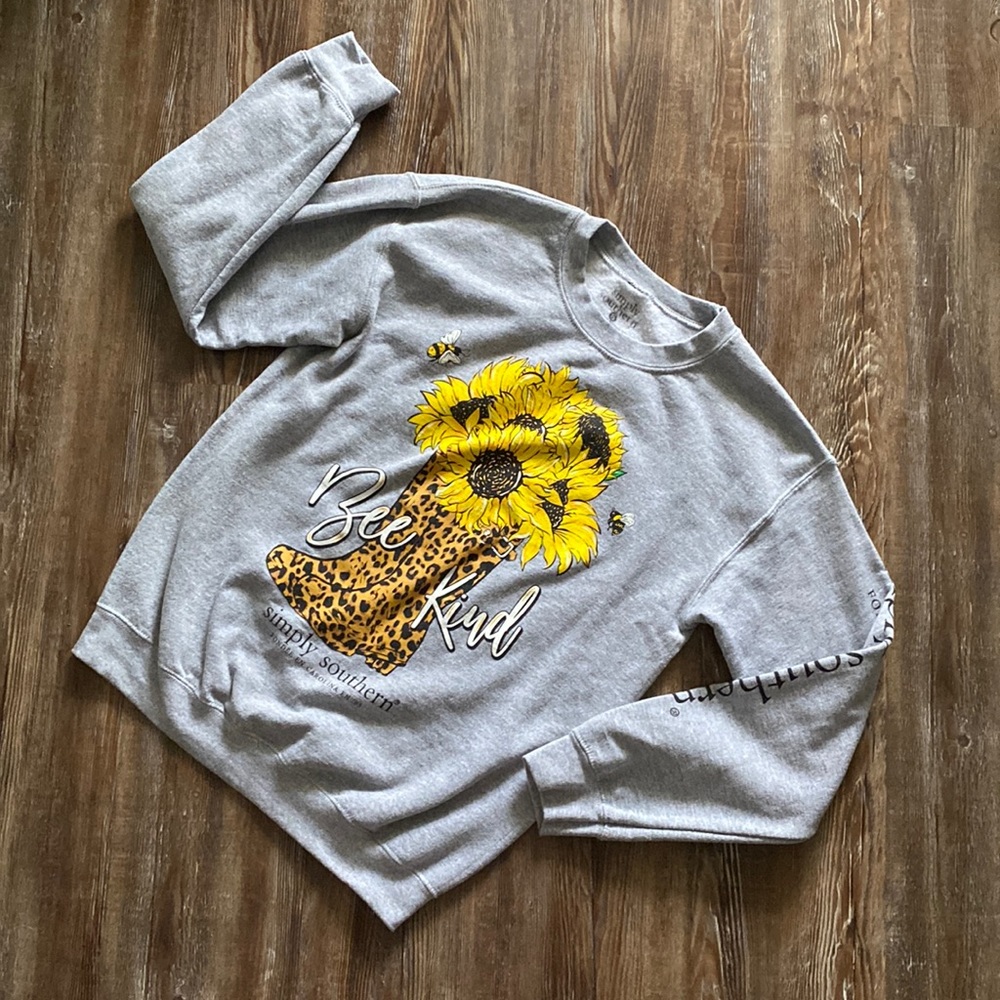Simply Southern Gray Sunflower Print Graphic Crewneck Sweatshirt